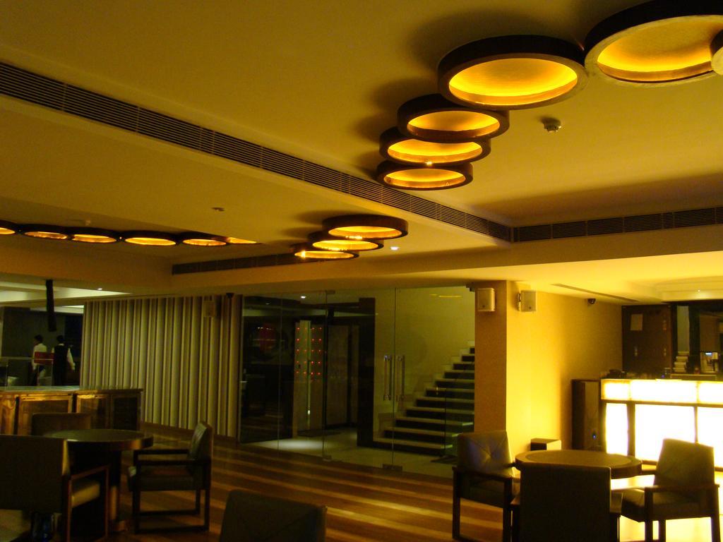 The Madison Otel Yeni Delhi Dış mekan fotoğraf